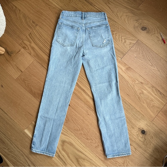 LIKE NEW GAP High Rise Cheeky Straight Jeans Size 25 / 0R - Picture 4 of 10